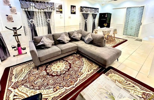 Sandakan House | Corner Lot House at Taman Bahagia Batu 7 Sandakan. 2 Minutes to the Airport!