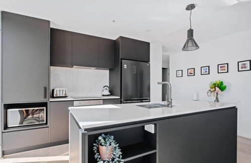 Reid Apartment | Corner unit with City Views | Pets & Free Parking