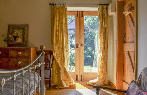 Dogdyke House | Cornflower Cottage Ukc1897