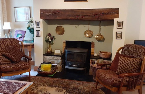 Garrykennedy House | CORNODE COTTAGE, family friendly in Garrykennedy, County Tipperary