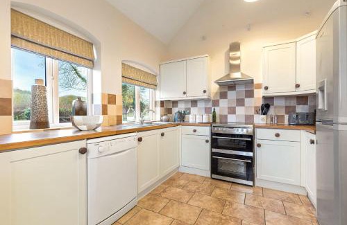 Broadwas House | Coronation Cottage - Hot Tub Coming Soon