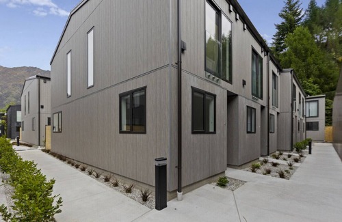 Arthur's Point Apartment | Coronet Peak Alpine Villa 44