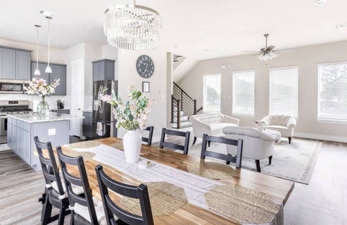 Spring Branch East House | Corporate Housing, Long-Term Stay Welcome!!!