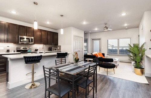 Grand Prairie Apartment | Corporate Housing by MGM