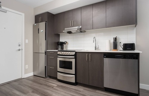 North Central Edmonton Apartment | Corporate Stays Hendrix Aparments