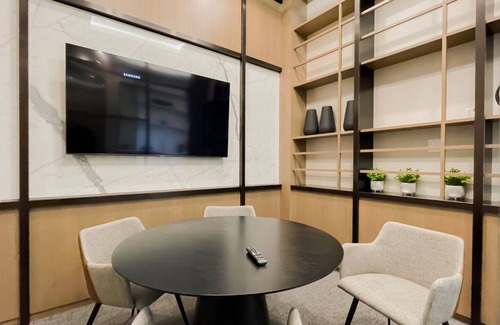 Saint-Laurent Apartment | Corporate Stays | Monarc | Brand New 1 BR