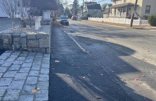 Cos Cob Apartment | Cos Cob Flat - Clean, centrally located, dining, shopping close to transit