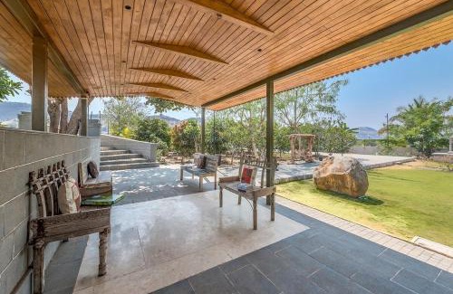 Ambavna House | CosmicStays Parambi Cozy Farmstay & Vintage Charm