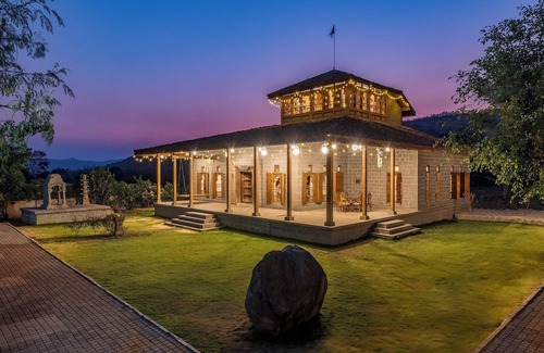 Ambavna Villa | CosmicStays Parambi Farm- Vintage Charm