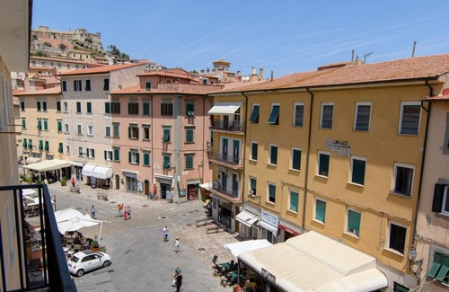 Portoferraio Old Town Apartment | Cosmopoli - La Darsena