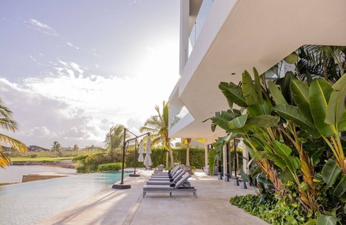 Punta Cana Villa | Costa Azul: Oceanfront villa w/private beach, pool, pickleball, jacuzzi & full staff