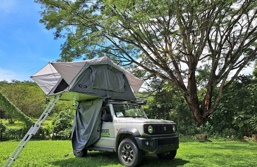 Alajuela House | Costa Rider Campervan / Suzuki Jeep Jimmy 44 With Roof Tent