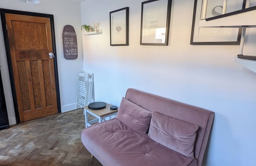 Brixton Hill Apartment | Cosy 1 bedroom coach house