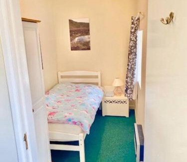 Cobh House | Cosy 2 bed cottage next to Fota Wildlife Park