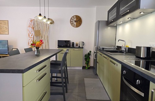 Papeete Apartment | Cosy 2-bedroom air-conditioned apartment - near Papeete