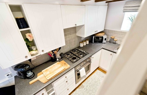 Great Longstone Cottage | Cosy 2 bedroom boutique styled cottage in the village of Great Longstone.