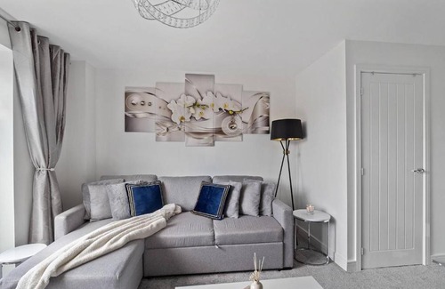 Purston Jaglin House | Cosy 2 bedroom house in the heart of Featherstone
