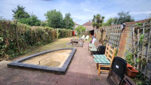 Lower Edmonton House | Cosy 4 bed home