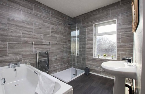 Goole House | Cosy 4-Bedroom House with Free Parking