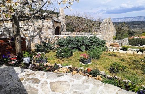 Dol Apartment | Cosy 4bedrooms Holiday House Ruška - Dol