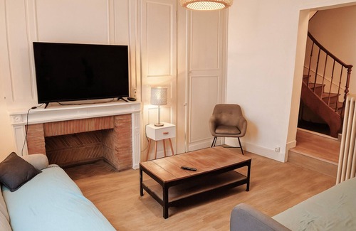 Republique House | Cosy 5-bedroom townhouse. Close to all shops and hypercentre!