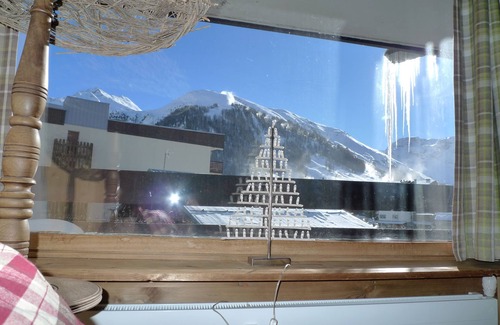 Val-d'Isere Apartment | Cosy 6-bed apartment in the center of the resort