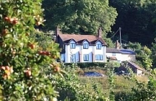 Woolhope House | Cosy and Comfortable Cottage with the Best Views of the Wye Valley
