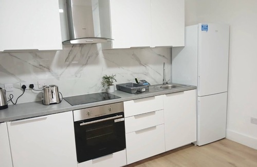 Marlborough House | Cosy and lovely 3 bed house in London Harrow