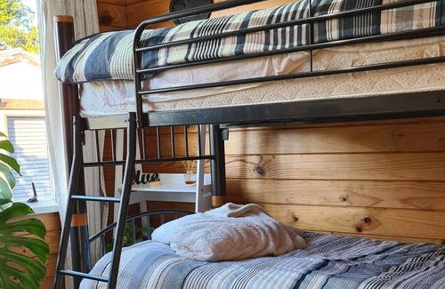 Ohauiti Cottage | Cosy and Quiet Rural Cottage Close to the City