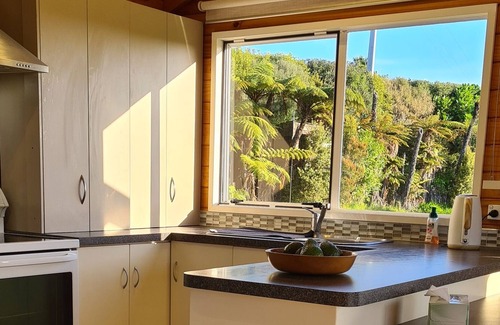 Ohauiti Cottage | Cosy and Quiet Rural Cottage Close to the City