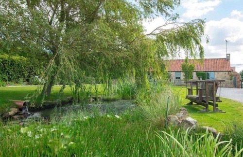 Malton Cottage | Cosy and spacious cottage in beautiful surroundings with private outside area