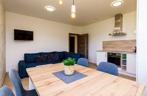 Loucna Pod Klinovcem Apartment | Cosy apartment for 6 people with WIFI, TV and balcony
