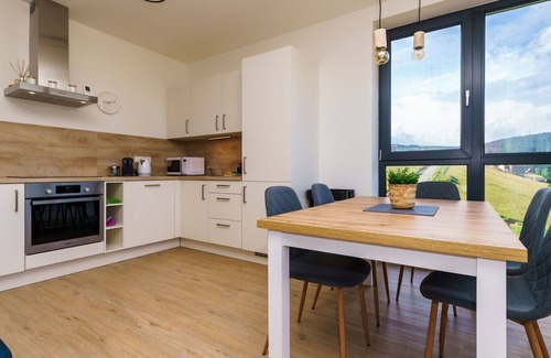 Loucna Pod Klinovcem Apartment | Cosy apartment for 6 people with WIFI, TV and balcony