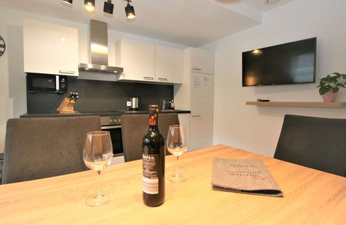Finsing Apartment | Cosy apartment for 5 guests with WIFI, TV, terrace and parking