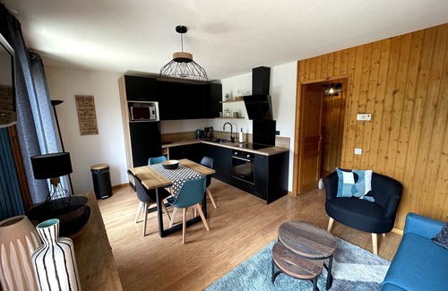 Saint-Jean-d'Arves Apartment | Cosy Apartment in Saint Jean D'Arves -2 Bedrooms 4 People