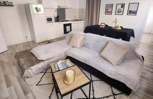 Rosendael Apartment | Cosy apartment, 20 minutes from the beach (on foot) - Pets welcome.