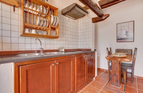 La Asomada Apartment | Cosy Apartment "4" with Terrace, Community Pool & Wi-Fi