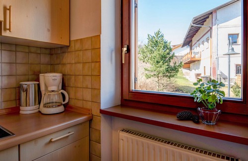 Lajen Apartment | Cosy Apartment 5 "Zur Sonne" with Mountain View, Garden & Wi-Fi