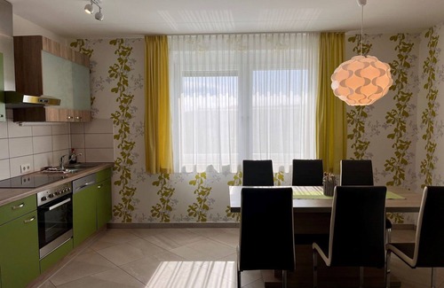 Donnerskirchen Apartment | Cosy apartment for 6 people with WIFI, A/C, TV, balcony and parking