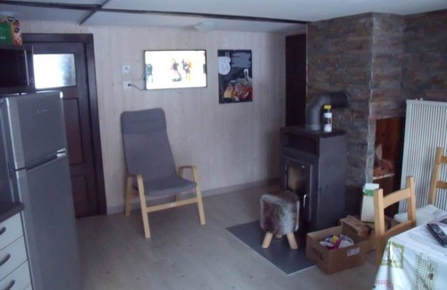 Saas Almagell Apartment | Cosy apartment for 6 guests with WIFI and TV