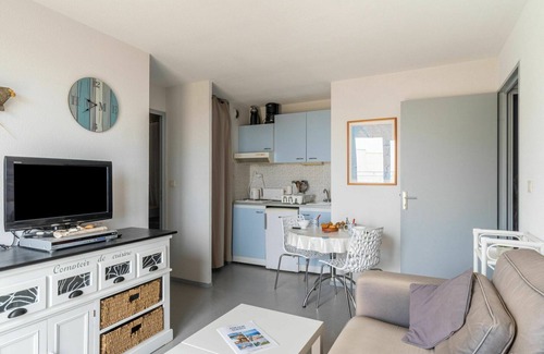Lacanau-Ocean Apartment | Cosy apartment for 4 guests with pool, WIFI, TV, terrace and pets allowed