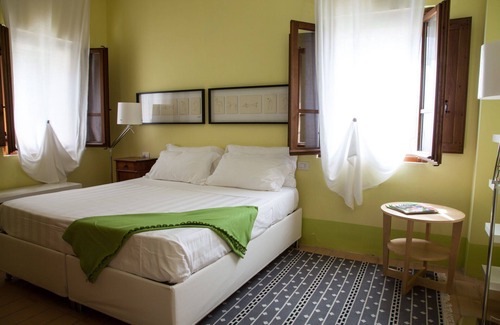 Fossombrone Other | Cosy apartment for 4 people with pool, WIFI, TV, pets allowed and parking