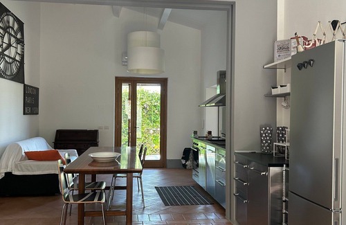Fossombrone Other | Cosy apartment for 5 people with pool, WIFI, A/C, TV, pets allowed and parking