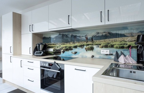 Runhof Apartment | Cosy apartment for 8 guests with A/C, WIFI, TV, terrace, pets allowed and parking