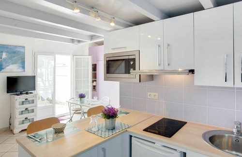 Guethary Apartment | Cosy apartment for 2 guests with A/C, WIFI, TV and terrace