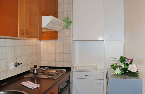 Castagnola Apartment | Cosy apartment for 2 people with WIFI, pool, TV, patio, panoramic view and parking