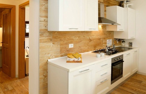 Raveo Apartment | Cosy apartment for 2 people with WIFI, TV, patio and parking