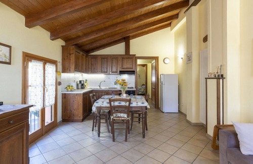 Borgo Apartment | Cosy apartment for 4 guests with WIFI, TV, patio, pets allowed, panoramic view and parking