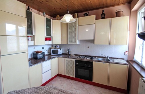 Aurano Apartment | Cosy apartment for 4 guests with TV, terrace, pets allowed and parking