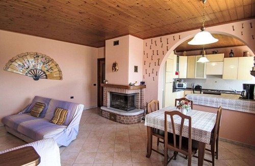 Aurano Apartment | Cosy apartment for 4 guests with TV, terrace, pets allowed and parking